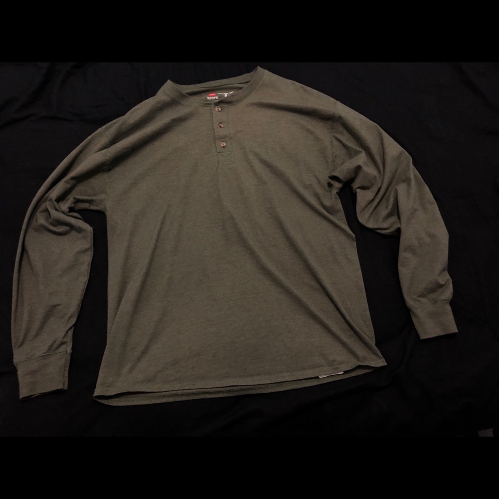 Long sleeve Hanes shirt
